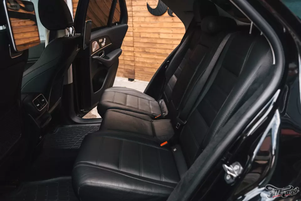 Химчистка салона для Mercedes GLE 400d
